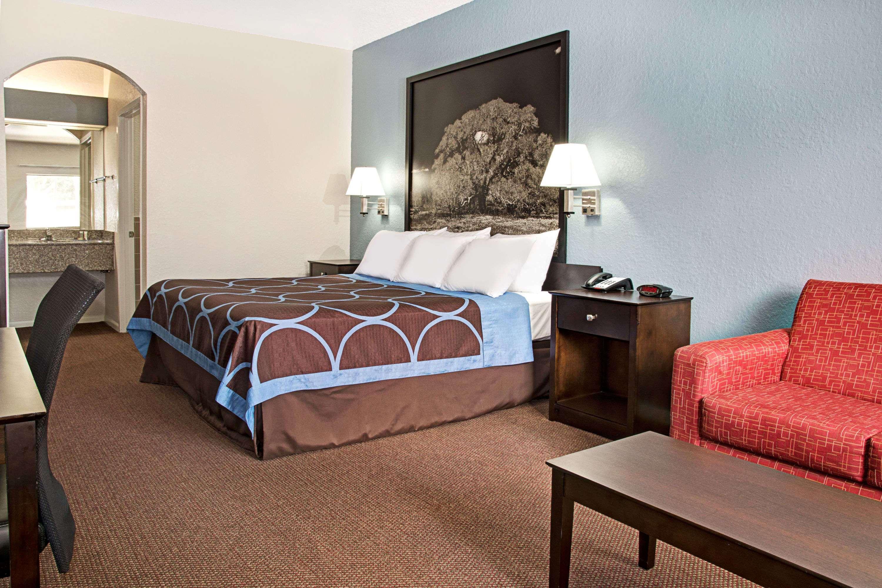 Super 8 By Wyndham Houston/Brookhollow Nw Buitenkant foto