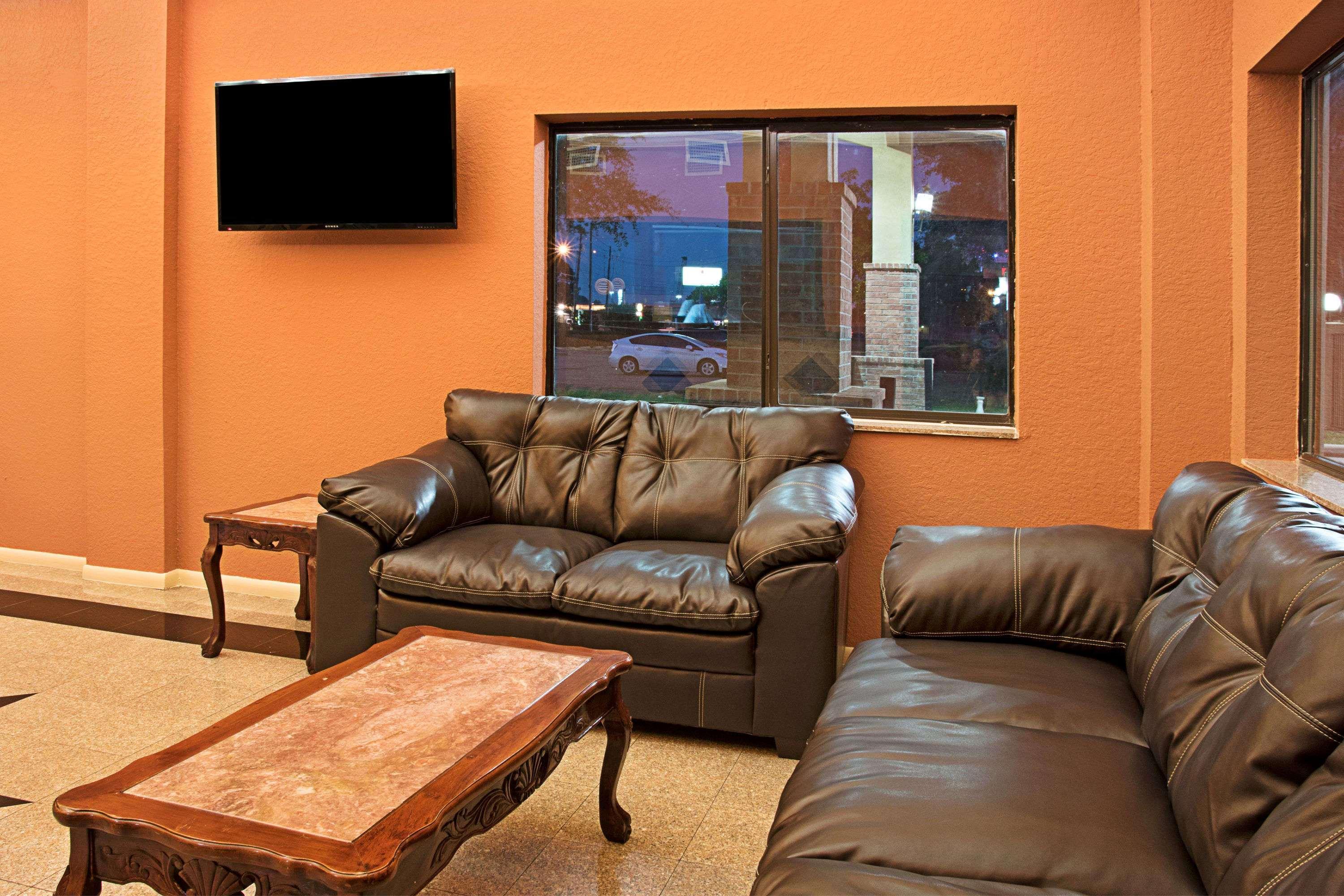 Super 8 By Wyndham Houston/Brookhollow Nw Buitenkant foto